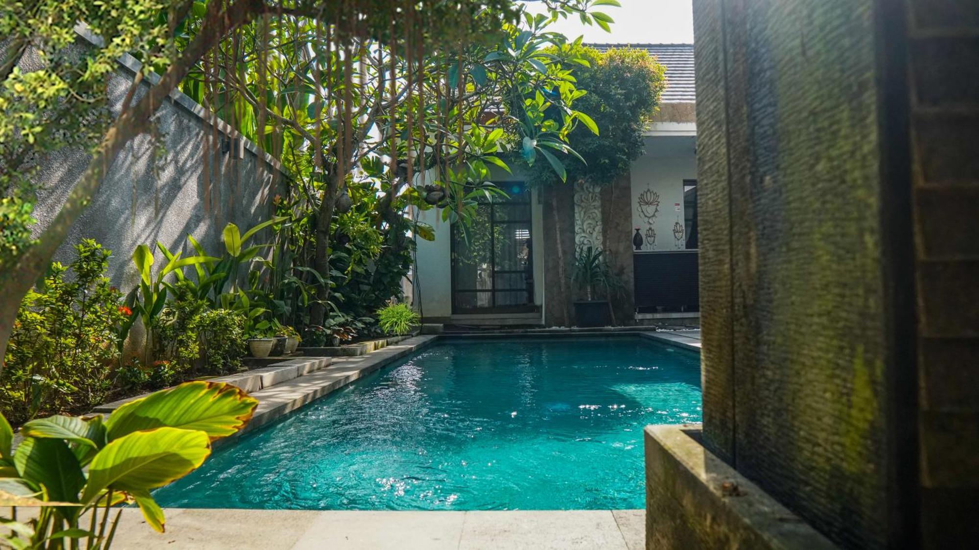Dirga'S House Sanur View By Eps Hotel Exterior photo